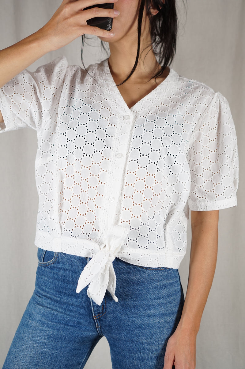 La Chemise blanche à nouer - Coton & Broderie Anglaise - Pièce unique faut le voir porté © - T. 40 & 42