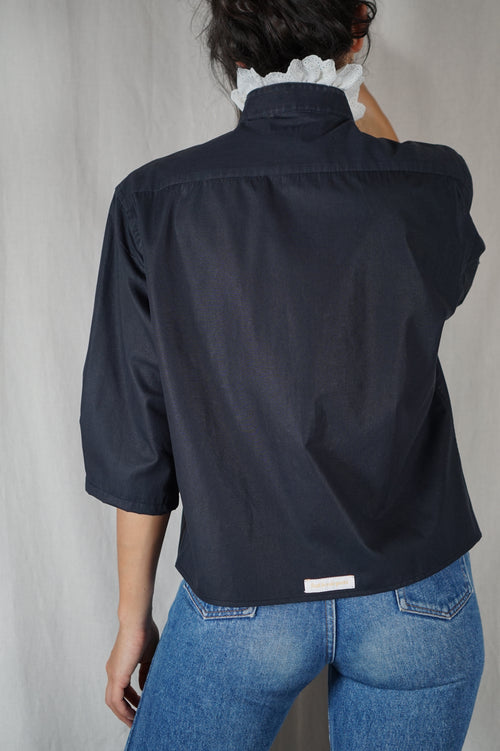 La Chemise noire à Collerette - Pièce unique faut le voir porté © - T. 34 à 38
