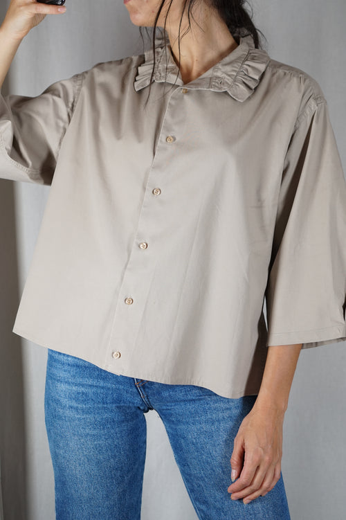 La Chemise Sable à Collerette - Coton majoritaire - Pièce unique faut le voir porté © - T. 34 à 38