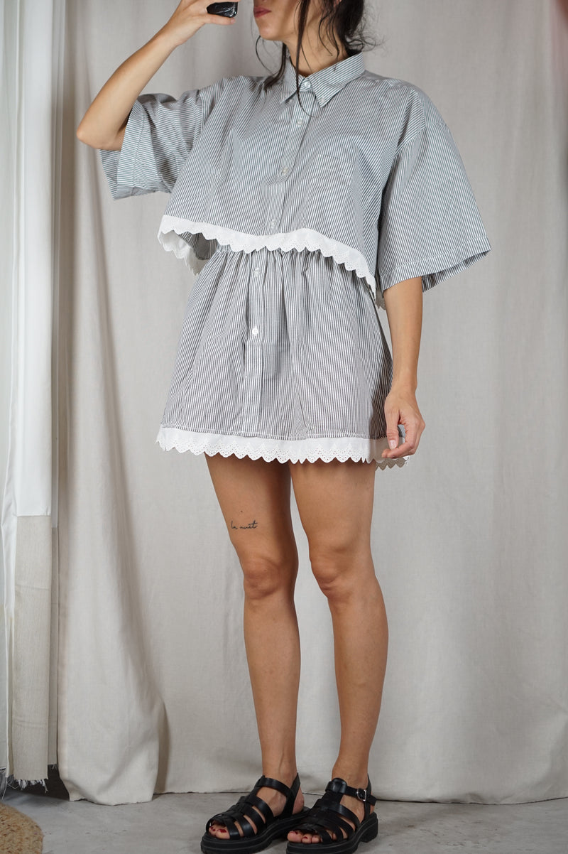 L'Ensemble Chemise rayé Blanc & Gris - Pièce unique faut le voir porté © - Coton mélangé & Broderie anglaise - T. grand 40 à 44 (lire descr)