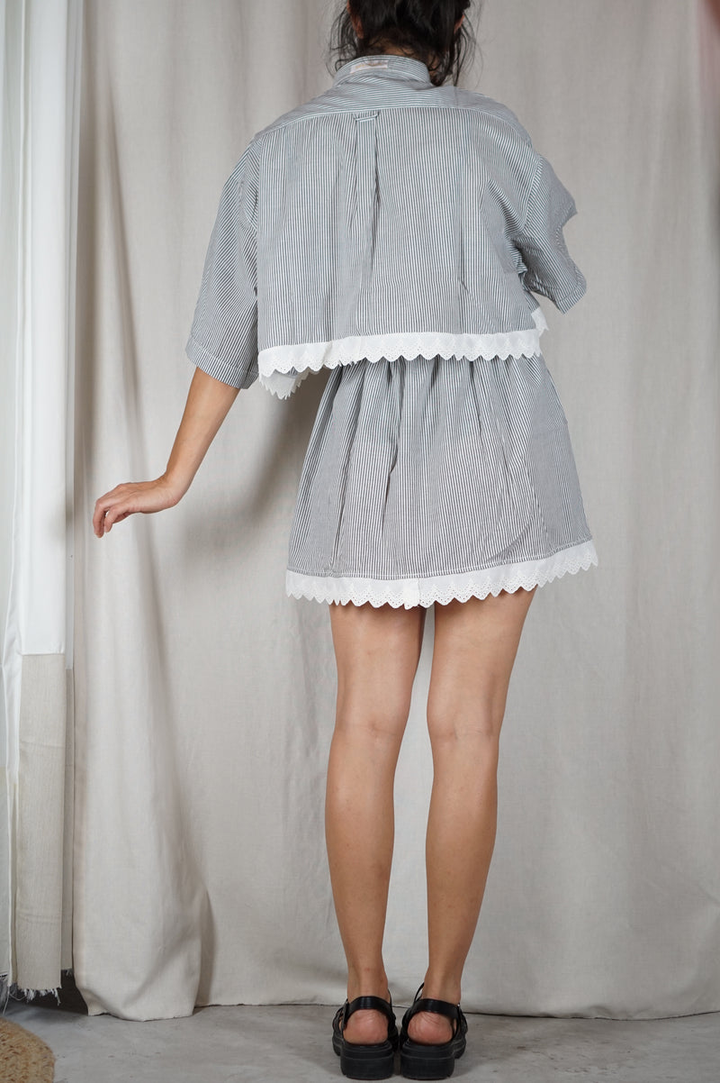 L'Ensemble Chemise rayé Blanc & Gris - Pièce unique faut le voir porté © - Coton mélangé & Broderie anglaise - T. grand 40 à 44 (lire descr)