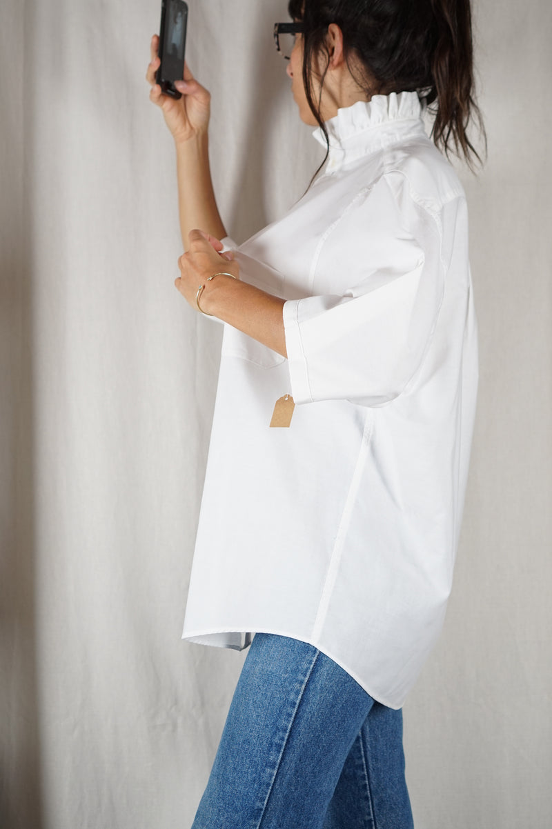La Chemise Blanche à Collerette - Coton mélangé - Pièce unique faut le voir porté © - T. 40/42 à 46 - Idéal grandes!