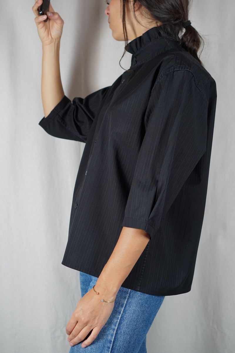 La Chemise Noire à Collerette - Coton - Pièce unique faut le voir porté © - T. 38 & 40
