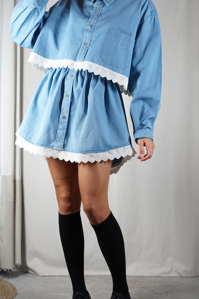 L'Ensemble Chemise Denim Clair - Pièce unique faut le voir porté © - 100% Coton & Broderie anglaise - T. 40 à 44