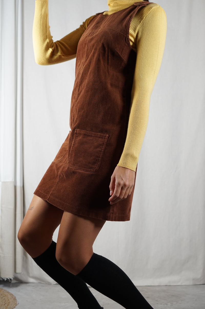 Superbe Robe Vintage en velours côtelé - T. 34 & 36