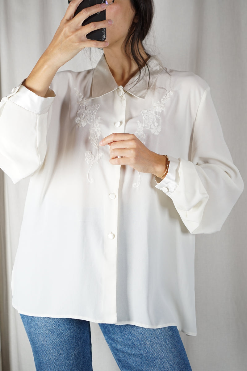 Magnifique Chemise Vintage crème voile - T. 44 à 48