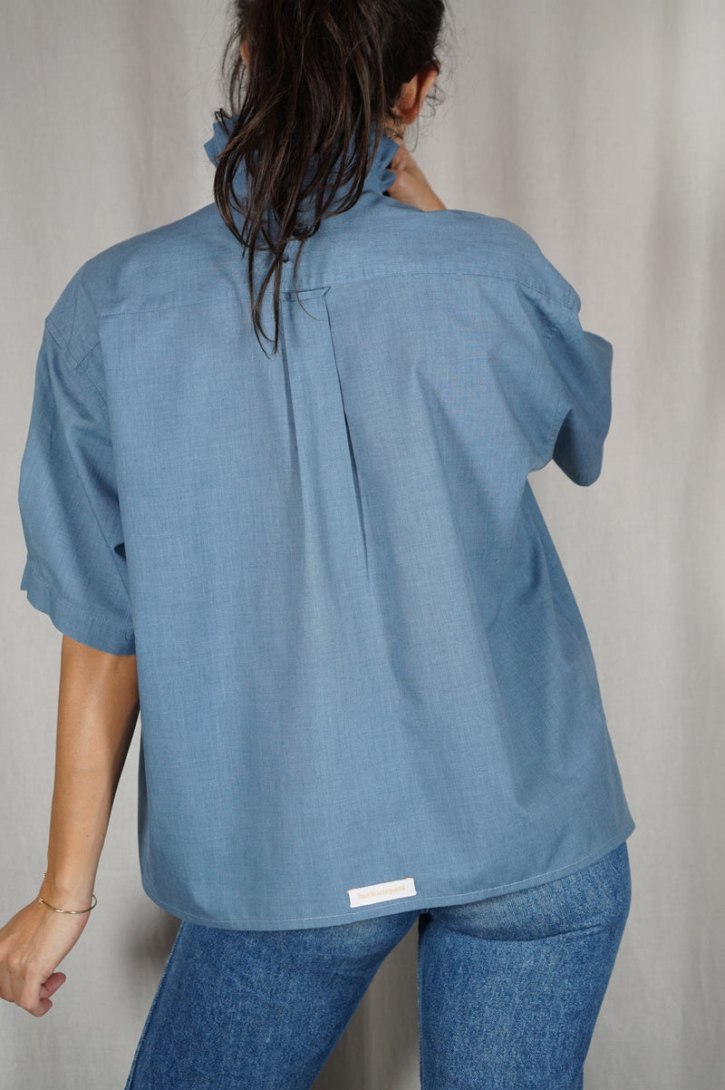 La Chemise Bleu Barbeau à Collerette - Coton mélangé - Pièce unique faut le voir porté © - T. 40 à 44