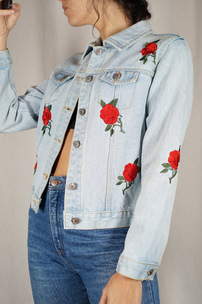 Superbe Veste en Jean brodée - T. 34 & 36
