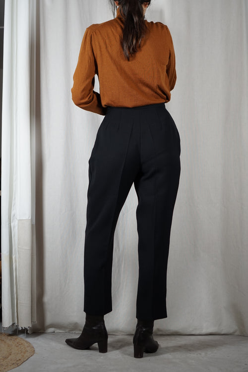 Beau Pantalon Vintage noir coupe Carotte - T. 38