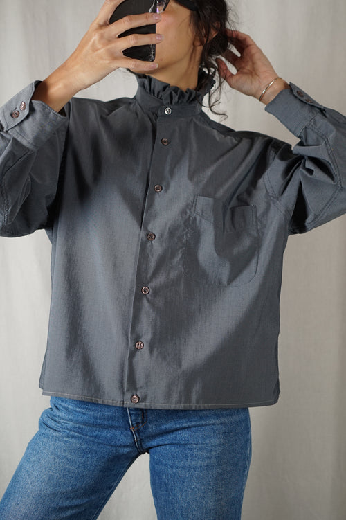 La Chemise Gris Ardoise à Collerette - Coton mélangé - Pièce unique faut le voir porté © - T. 38 & 40